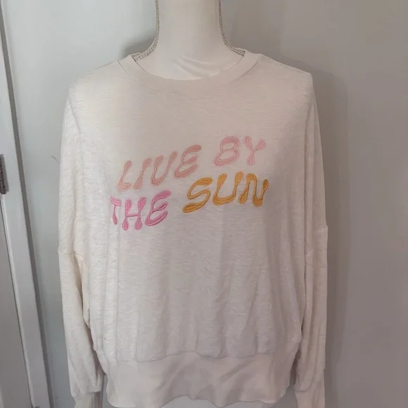 Old Navy Live By The Sun Sweatshirt XL Cream Cropped Graphic Pullover - Picture 3 of 6